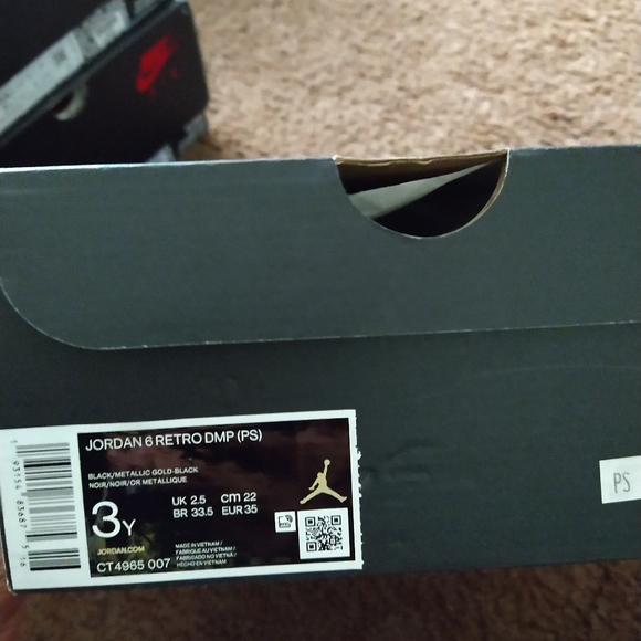 Jordan 6 - Picture 3 of 3